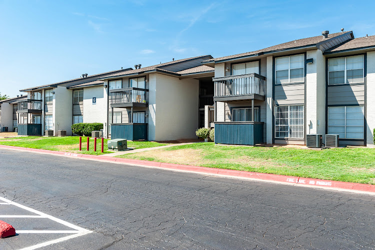 ReNew Hyde Park Apartment Homes in Midland, TX 79707